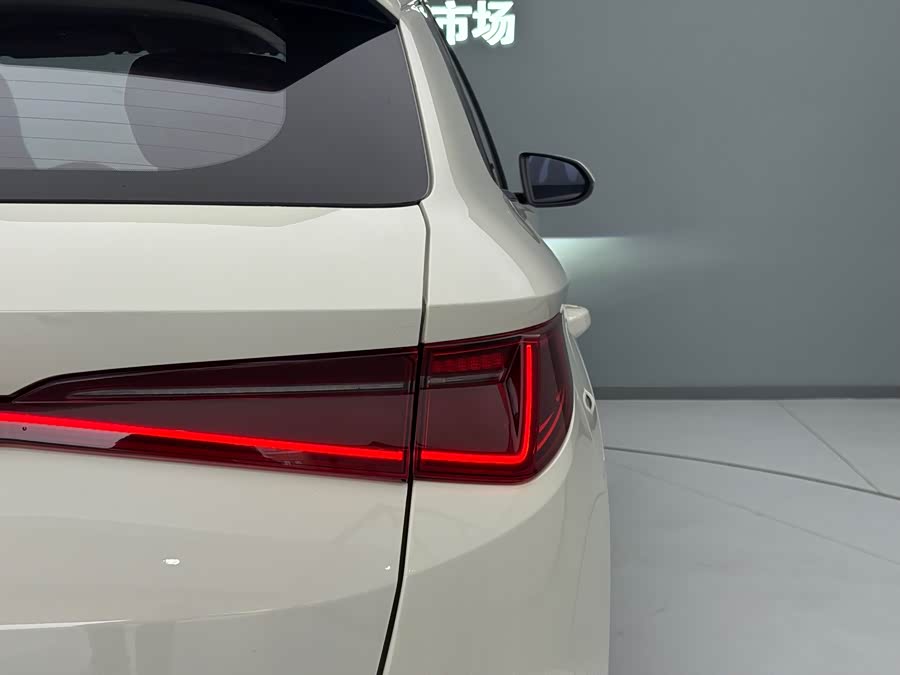 BYD e2 2023 Luxury Edition undefined